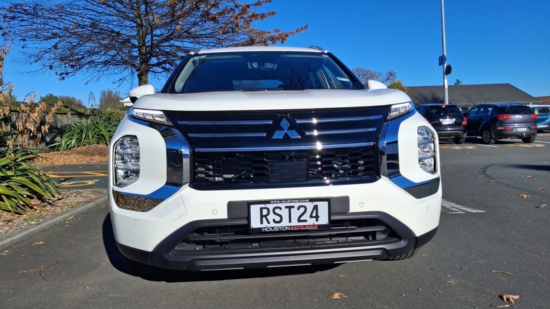 2026 Mitsubishi Outlander 2.5P LS 4WD CVT image 2