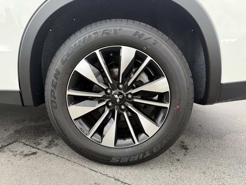 2026 Mitsubishi Outlander 2.5P LS 4WD CVT image 3