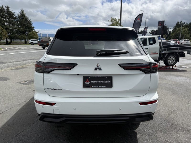 2026 Mitsubishi Outlander 2.5P LS 4WD CVT image 5