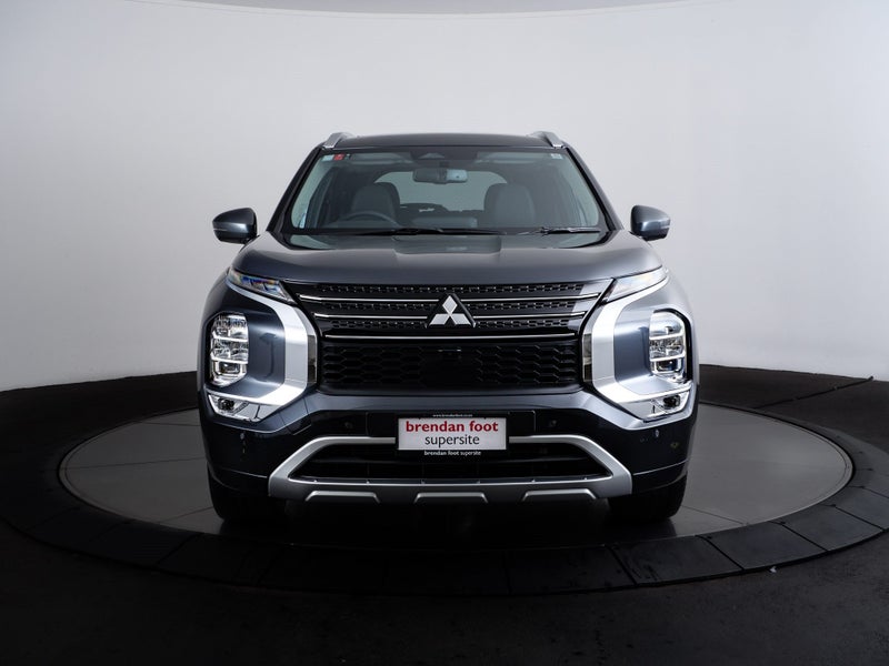 2026 Mitsubishi Outlander 2.5P VRX 2WD CVT 7 SE... image 2