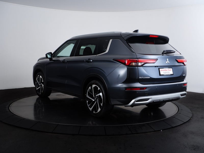 2026 Mitsubishi Outlander 2.5P VRX 2WD CVT 7 SE... image 4