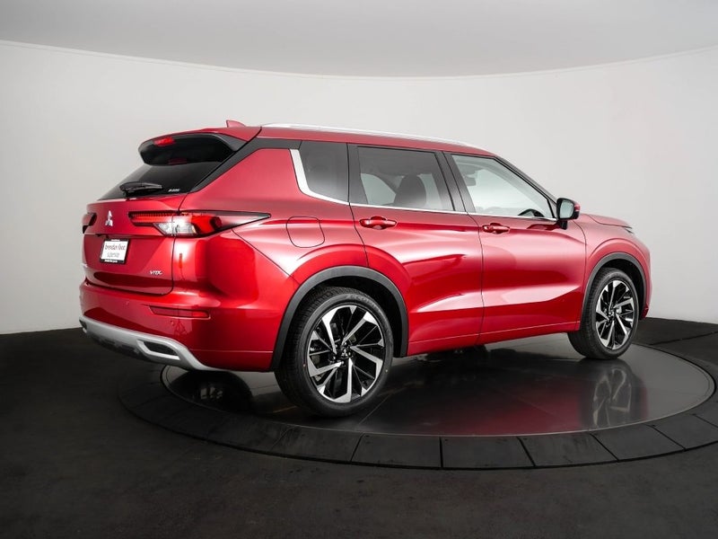 2026 Mitsubishi Outlander 2.5P VRX 2WD CVT 7 SE... image 4