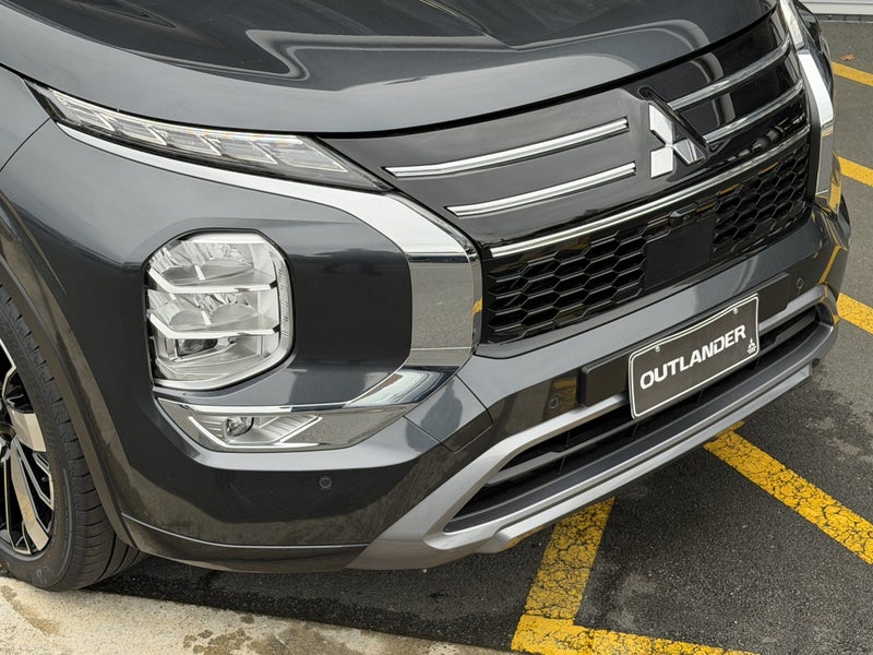 2026 Mitsubishi Outlander 2.5P VRX 2WD CVT - YA... image 3