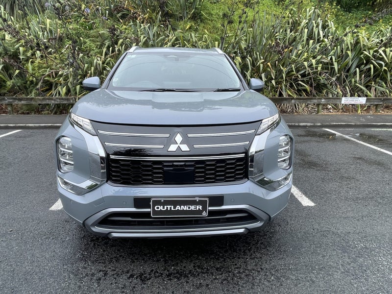 2026 Mitsubishi Outlander 2.5P VRX 4WD CVT image 3