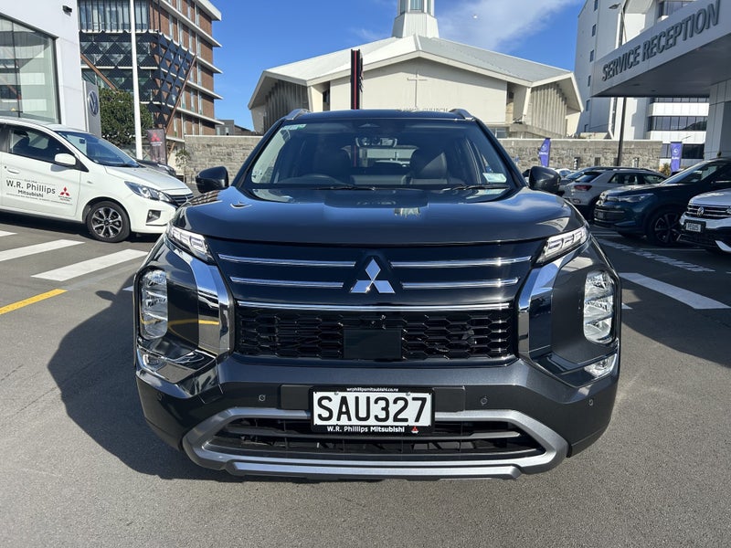 2026 Mitsubishi Outlander 2.5P XLS 2WD image 2