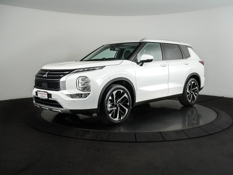 2026 Mitsubishi Outlander 2.5P XLS 2WD CVT 7 SE... image 3