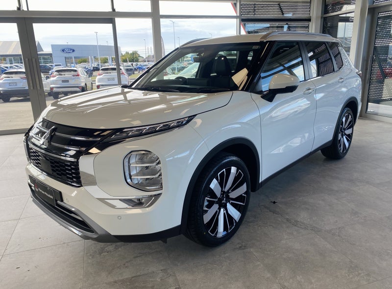 2026 Mitsubishi Outlander 2.5P XLS 2WD CVT image 3