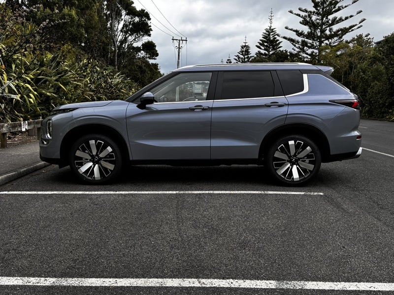 2026 Mitsubishi Outlander 2.5P XLS 2WD CVT image 5