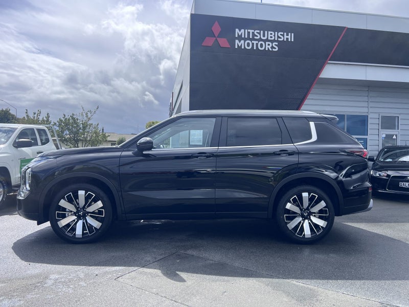 2026 Mitsubishi Outlander 2.5P XLS 2WD CVT image 2