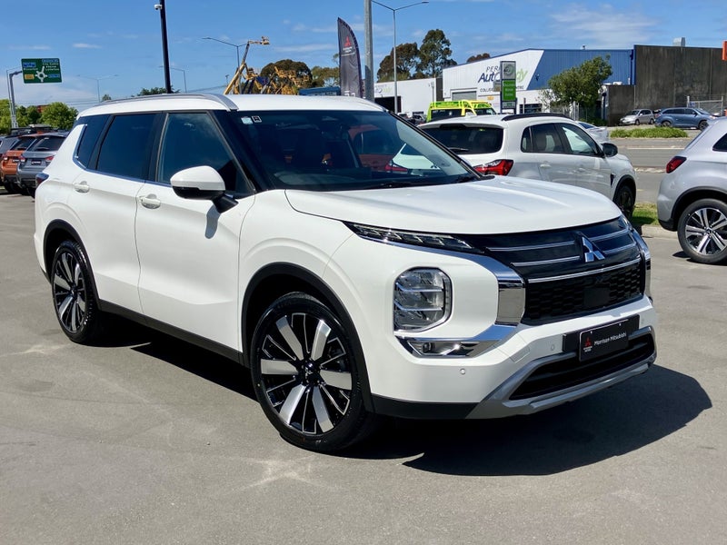 2026 Mitsubishi Outlander 2.5P XLS 4WD CVT image 2
