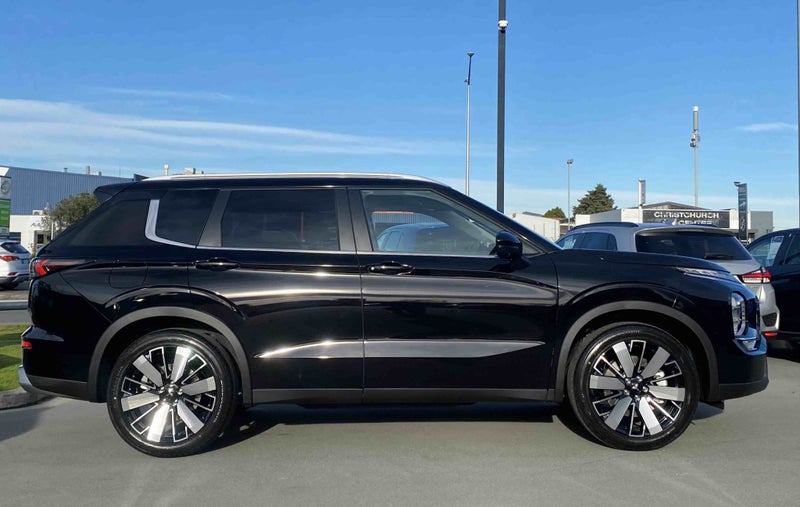 2026 Mitsubishi Outlander 2.5P XLS 4WD CVT image 5