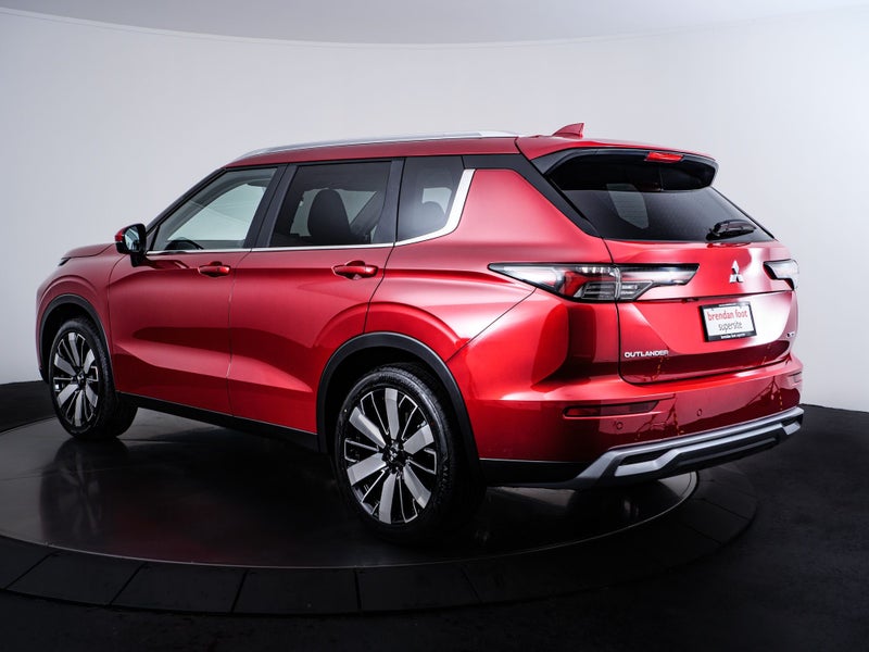2026 Mitsubishi Outlander 2.5P XLS 4WD CVT 7 SE... image 5