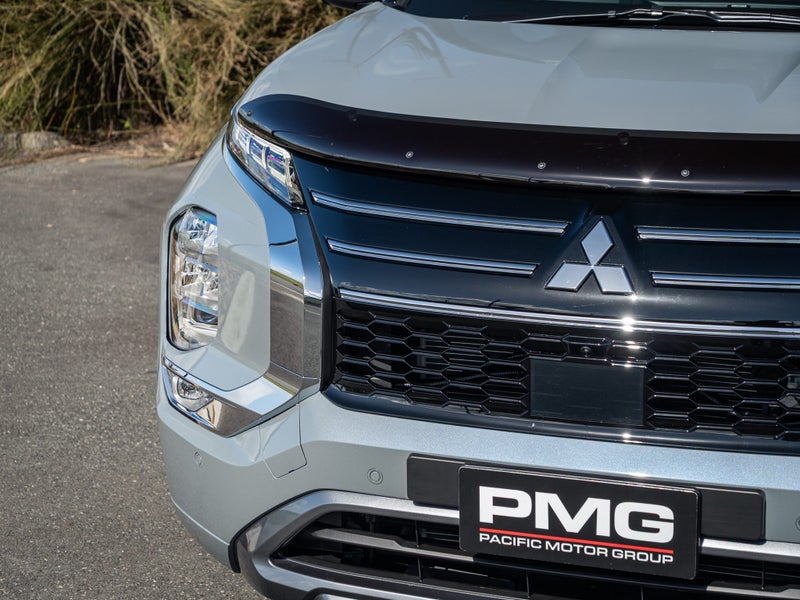 2026 Mitsubishi Outlander Exceed 2.5 4WD Auto image 3