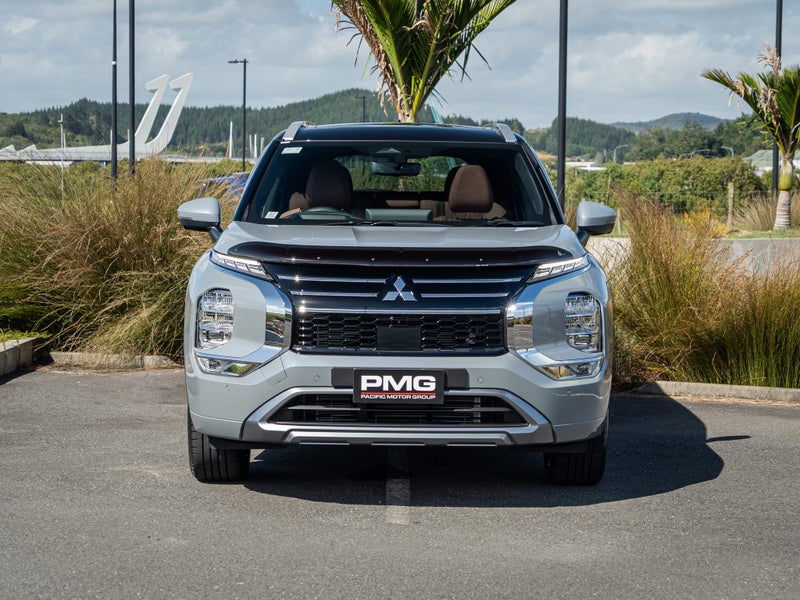 2026 Mitsubishi Outlander Exceed 2.5 4WD Auto image 4