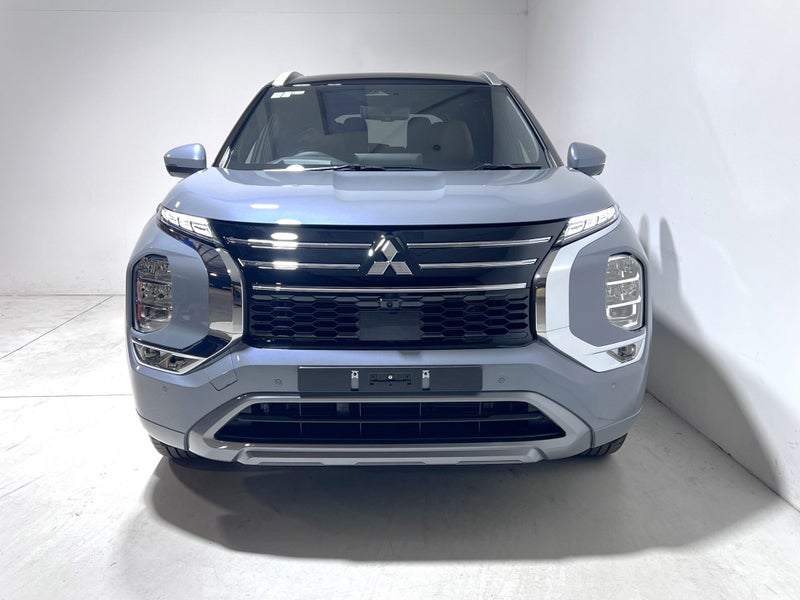 2026 Mitsubishi Outlander EXCEED 2.5 4WD - NEW... image 2