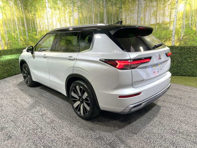 2026 Mitsubishi Outlander EXCEED 2.5 AUTO - 7 SEAT image 5