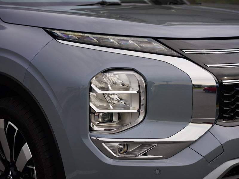 2026 Mitsubishi Outlander EXCEED 2.5 PETROL 4WD... image 5