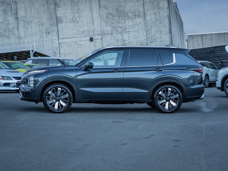 2026 Mitsubishi Outlander Exceed 2.5P/Cvt image 5