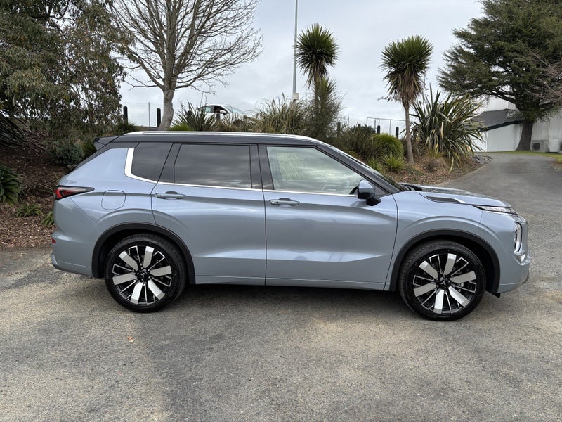 2026 Mitsubishi Outlander EXCEED 2.5P PETROL 4W... image 4