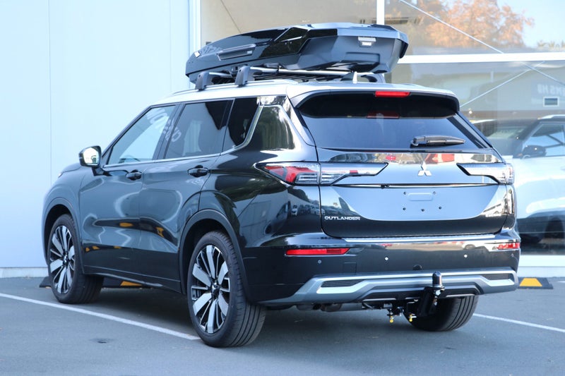 2026 Mitsubishi Outlander Exceed 2WD image 2