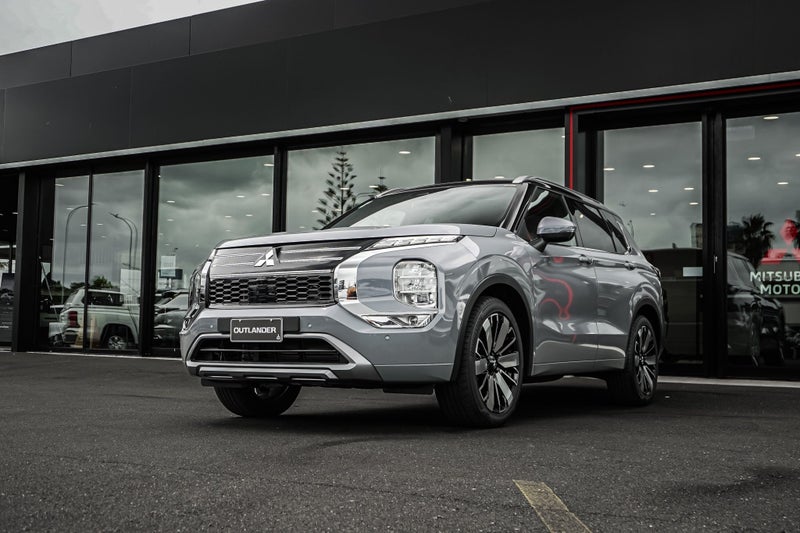 2026 Mitsubishi Outlander EXCEED 4WD image 4