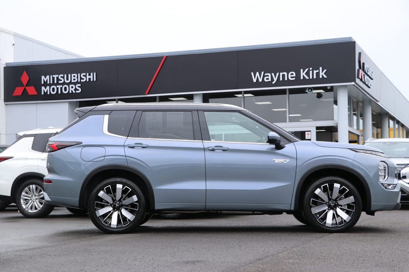 2026 Mitsubishi Outlander EXCEED PHEV 4WD image 3