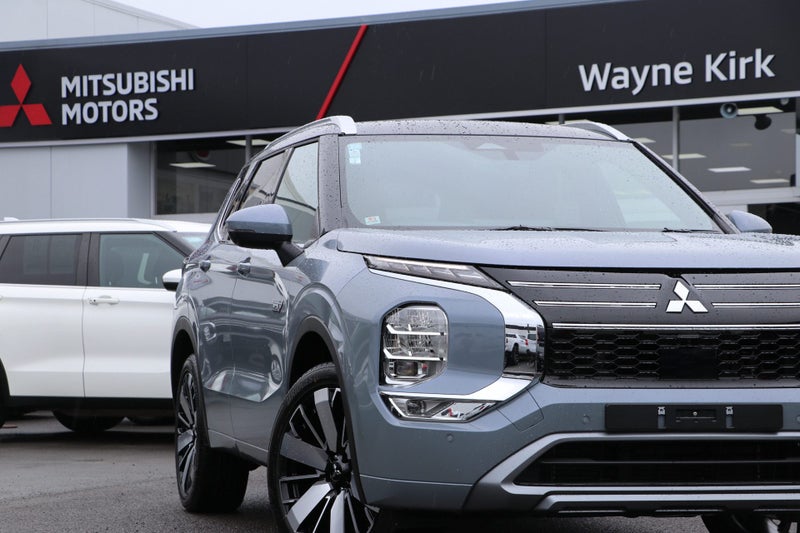 2026 Mitsubishi Outlander EXCEED PHEV 4WD image 4