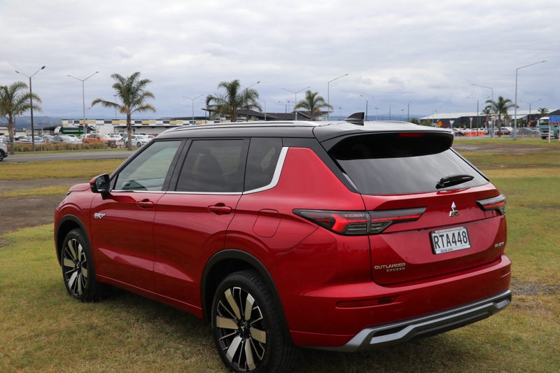 2026 Mitsubishi Outlander Exceed PHEV/4WD/AT image 5