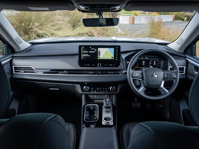 2026 Mitsubishi Outlander LS 2.5 4WD Auto image 2