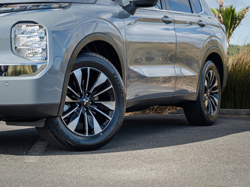 2026 Mitsubishi Outlander LS 2.5 4WD Auto image 5