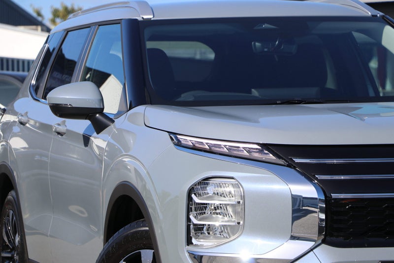 2026 Mitsubishi Outlander LS 2.5P 2WD image 5