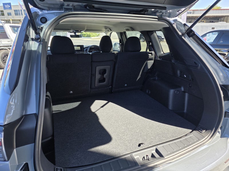 2026 Mitsubishi Outlander LS 2.5P 4WD image 5