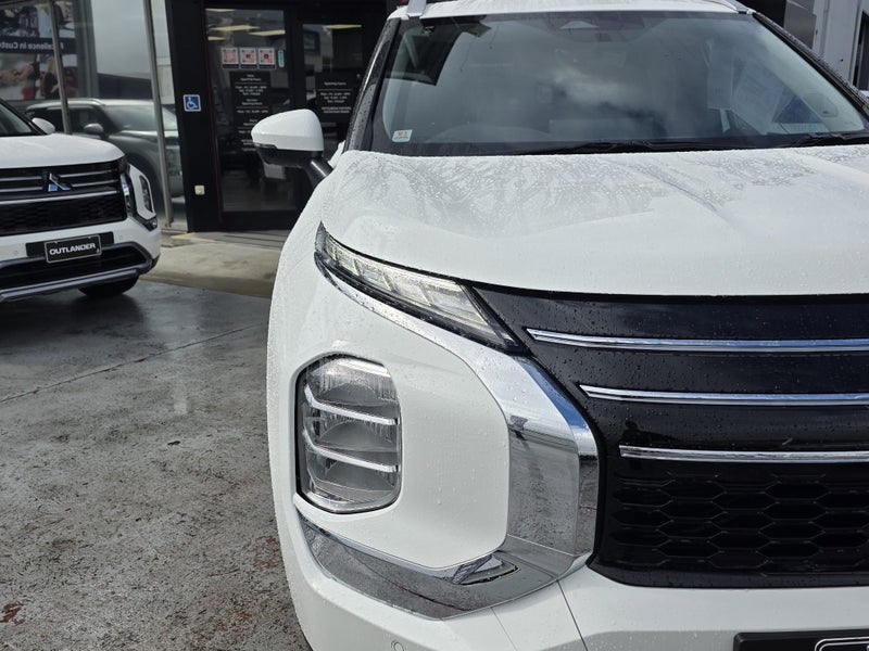 2026 Mitsubishi Outlander LS 2.5P image 5