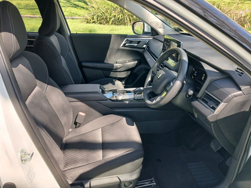 2026 Mitsubishi Outlander LS 2.5P/CVT image 4