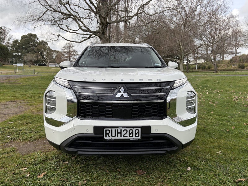 2026 Mitsubishi Outlander LS 2.5P/CVT image 2