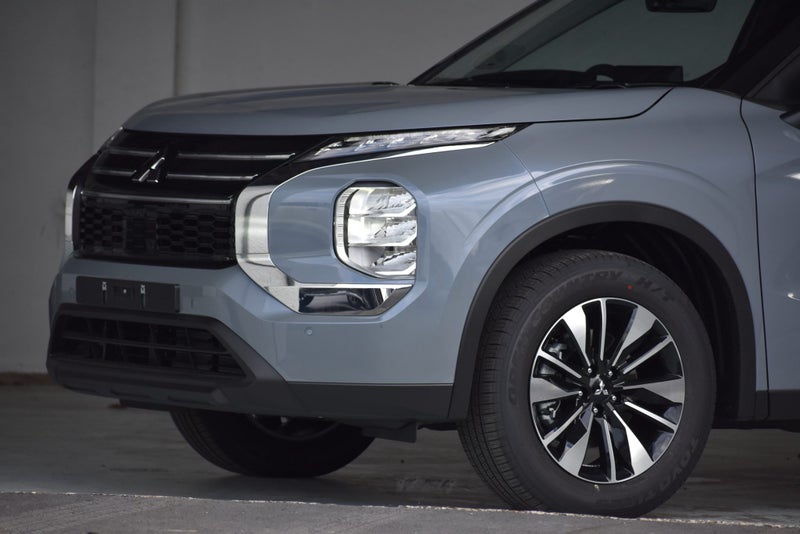 2026 Mitsubishi Outlander LS 2WD 5 Seat 8Sp Aut... image 2