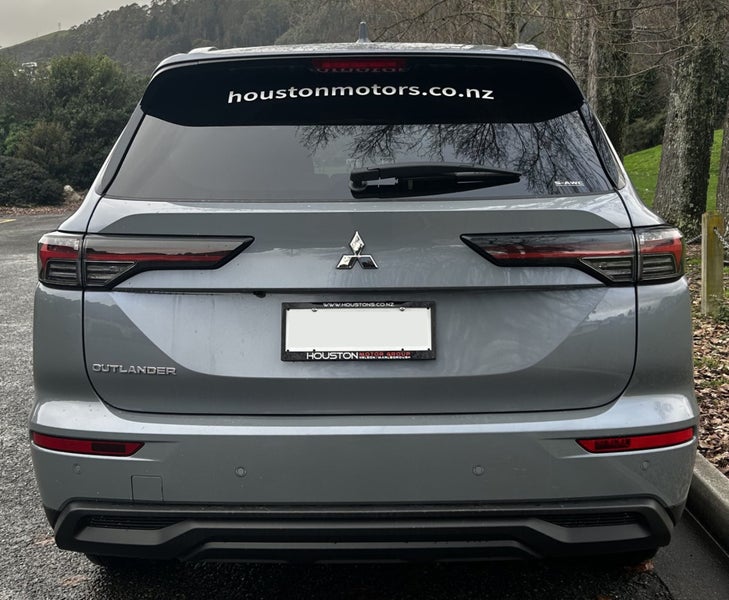 2026 Mitsubishi Outlander LS 4WD - DEMO image 4