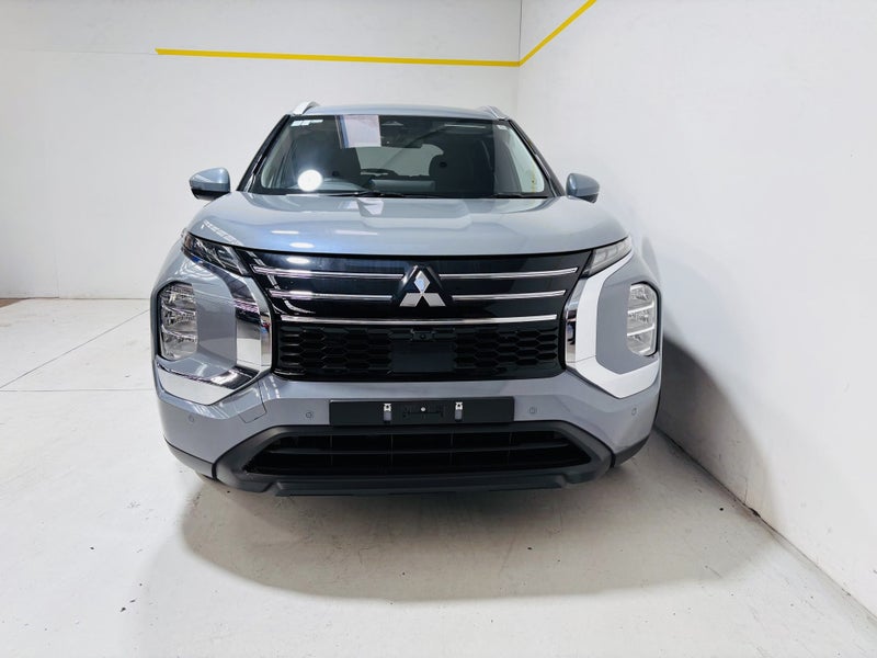 2026 Mitsubishi Outlander Ls Phev/4Wd/At image 2