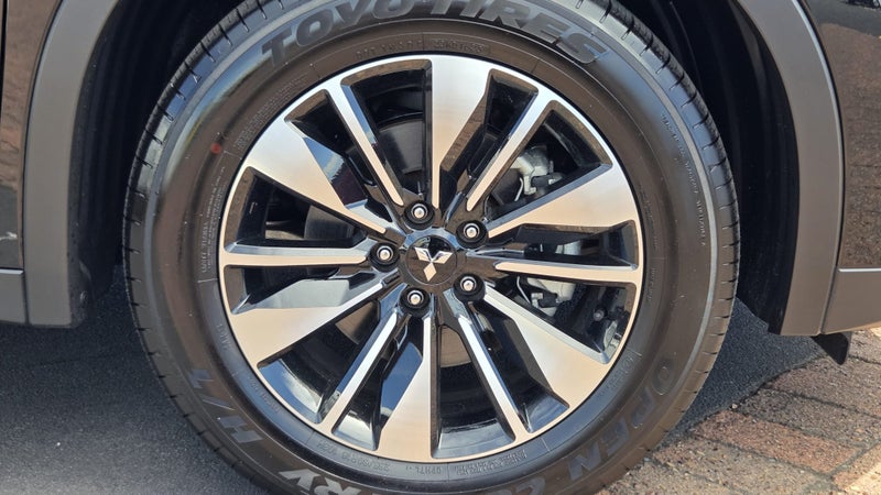 2026 Mitsubishi Outlander Ls PHEV 4WD Auto image 5