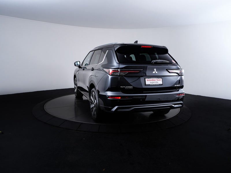 2026 Mitsubishi Outlander PHEV EXCEED 4WD image 5