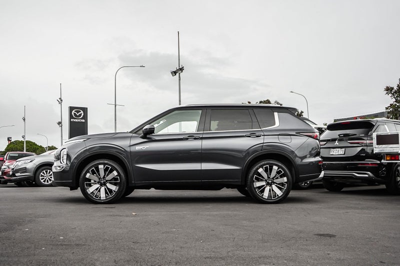 2026 Mitsubishi Outlander PHEV EXCEED 4WD image 5