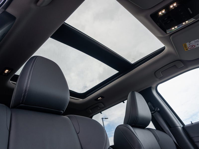 2026 Mitsubishi Outlander PHEV VRX 2.4 4WD Auto image 3