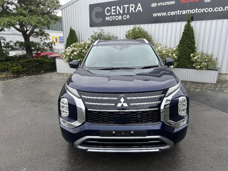 2026 Mitsubishi Outlander PHEV VRX 4WD image 2