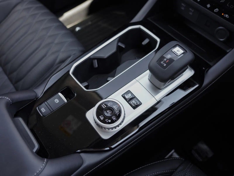 2026 Mitsubishi Outlander PHEV VRX 4WD image 4