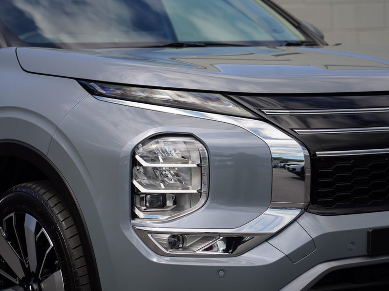 2026 Mitsubishi Outlander PHEV VRX 4WD image 5