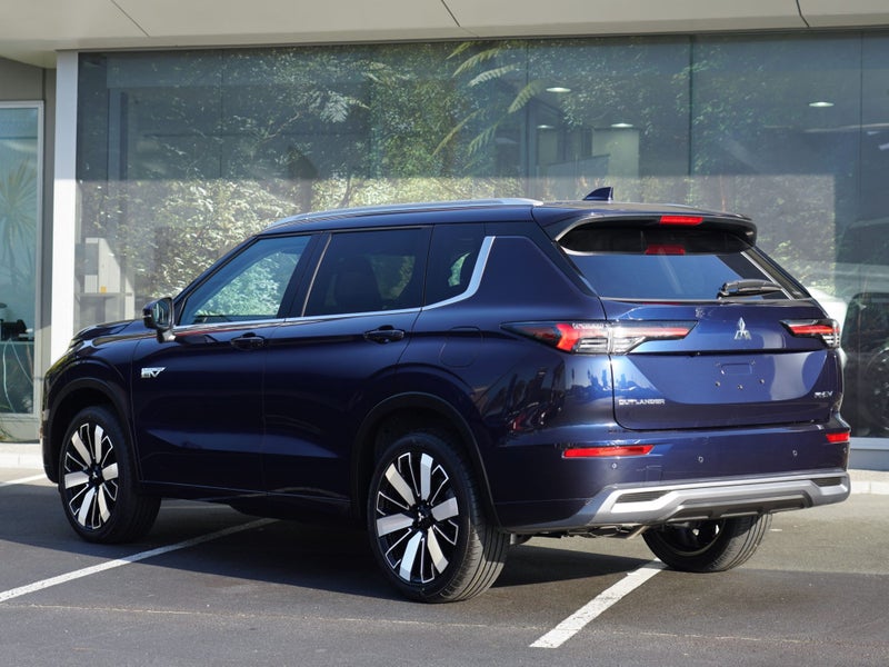 2026 Mitsubishi Outlander PHEV VRX 4WD 7 SEAT SUV image 2