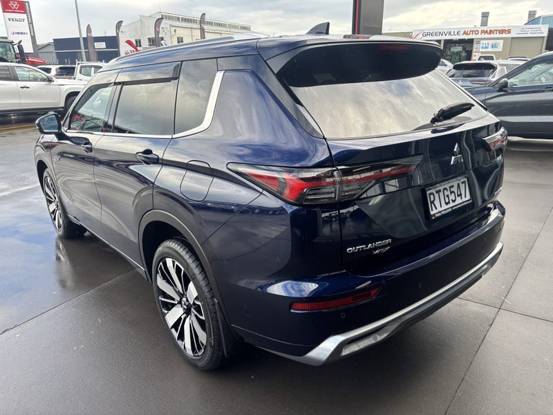 2026 Mitsubishi Outlander PHEV VRX 4WD image 5