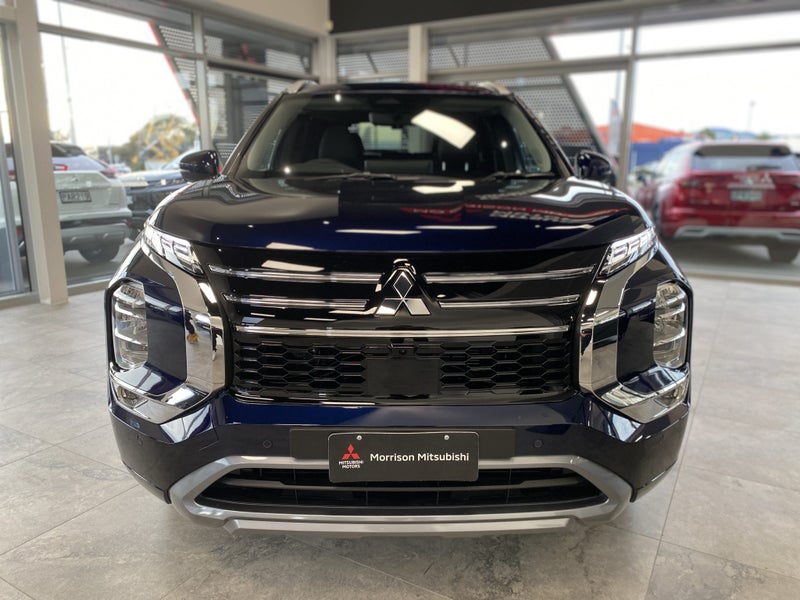 2026 Mitsubishi Outlander PHEV VRX 4WD image 3