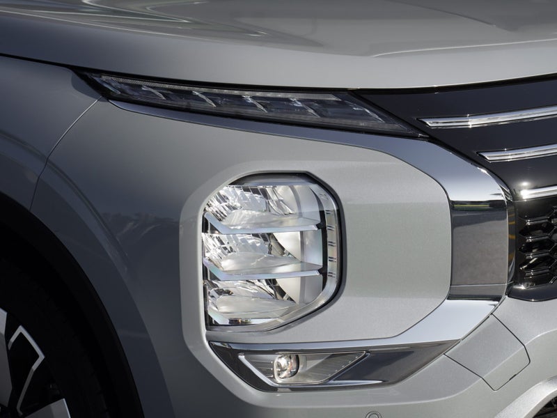 2026 Mitsubishi Outlander PHEV XLS 4WD image 5