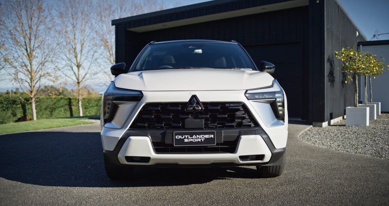 2026 Mitsubishi Outlander SPORT HEV 1.6L VRX 2WD image 4